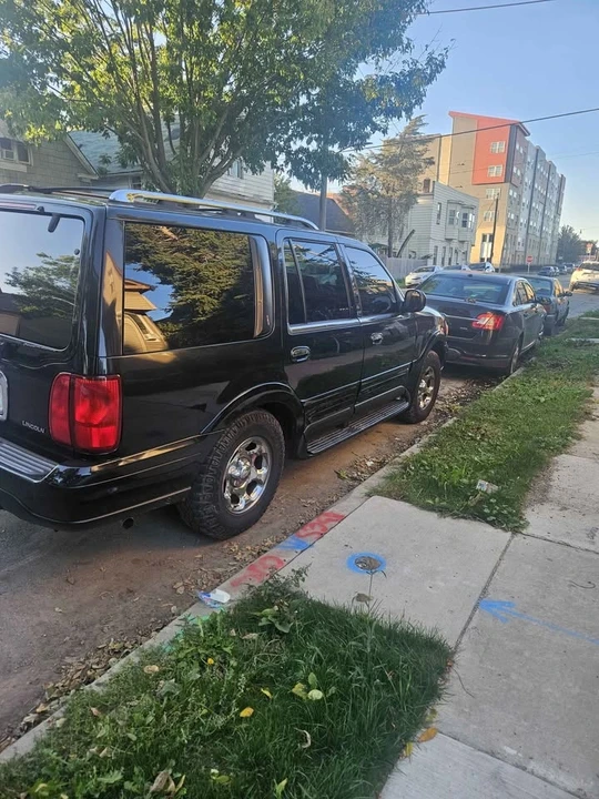 1998 Lincoln Navigator 1st Gen - Image 8 of 8