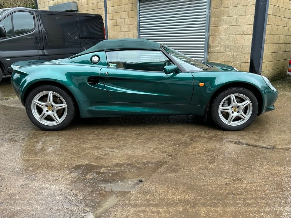1998 Lotus Elise Series 1 - Image 17 of 30