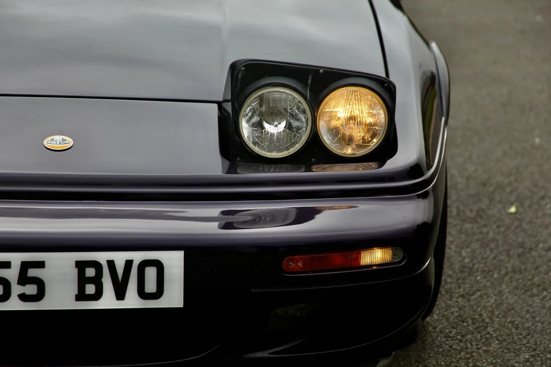 1998 Lotus Esprit Series 4 - Image 9 of 30