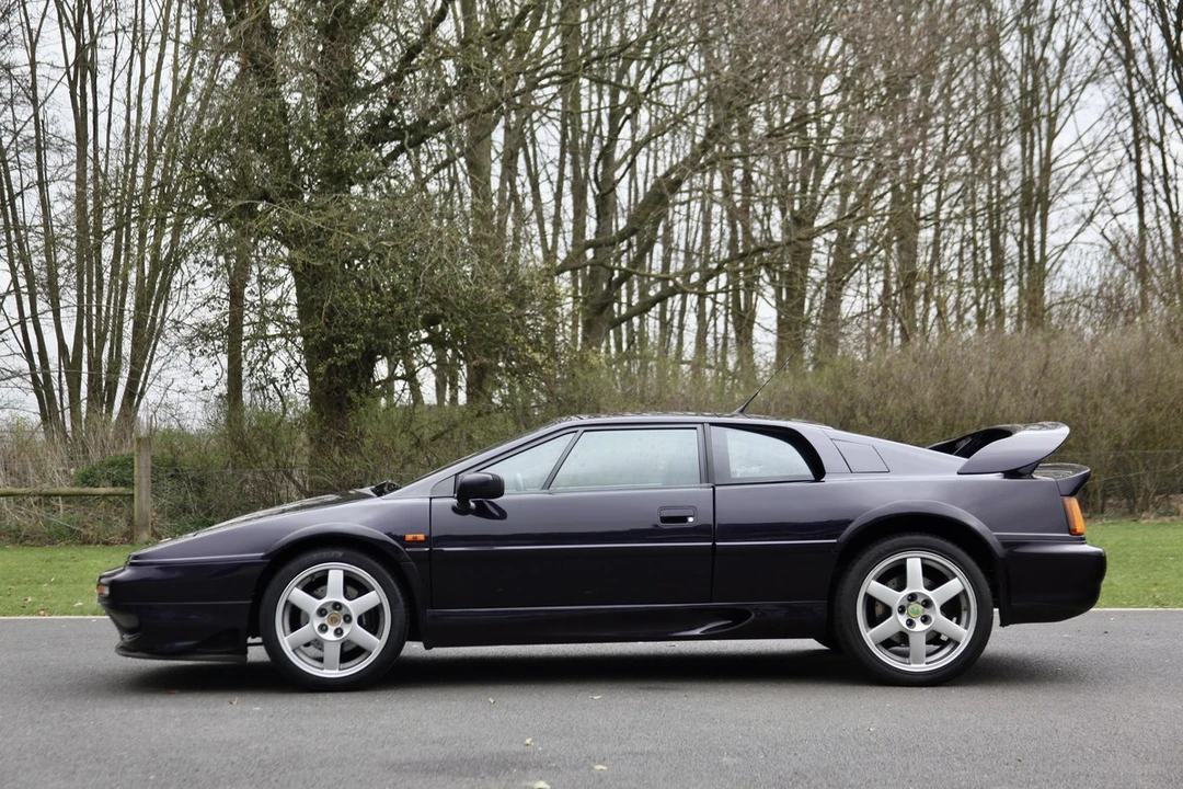1998 Lotus Esprit Series 4 - Image 25 of 30