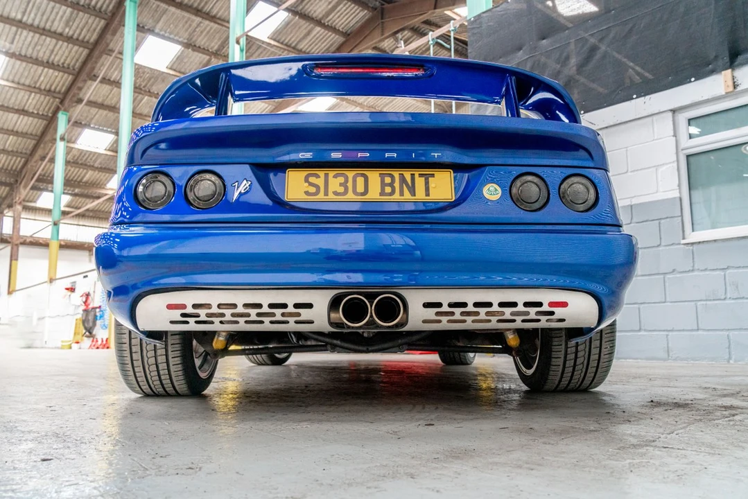 1998 Lotus Esprit Series 4 - Image 17 of 30