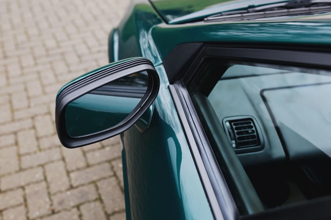 1998 Lotus Esprit Series 4 - Image 25 of 31