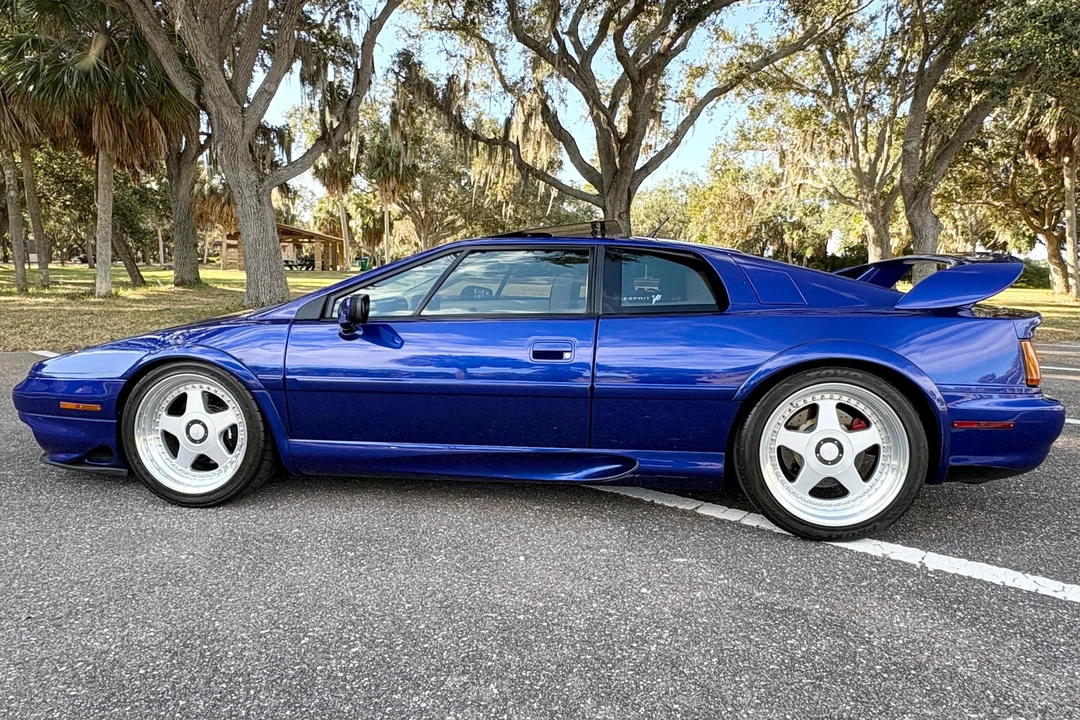1998 Lotus Esprit Series 4 - Image 3 of 31
