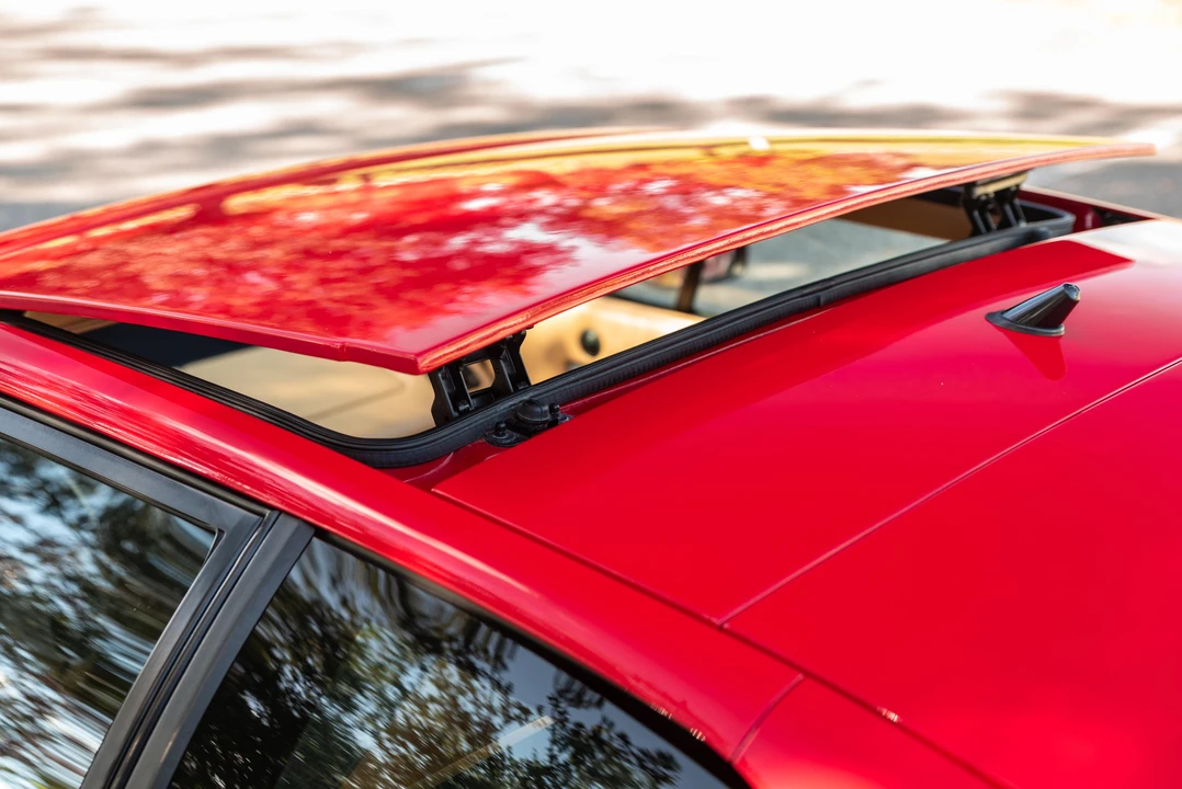 1998 Lotus Esprit Series 4 - Image 17 of 31