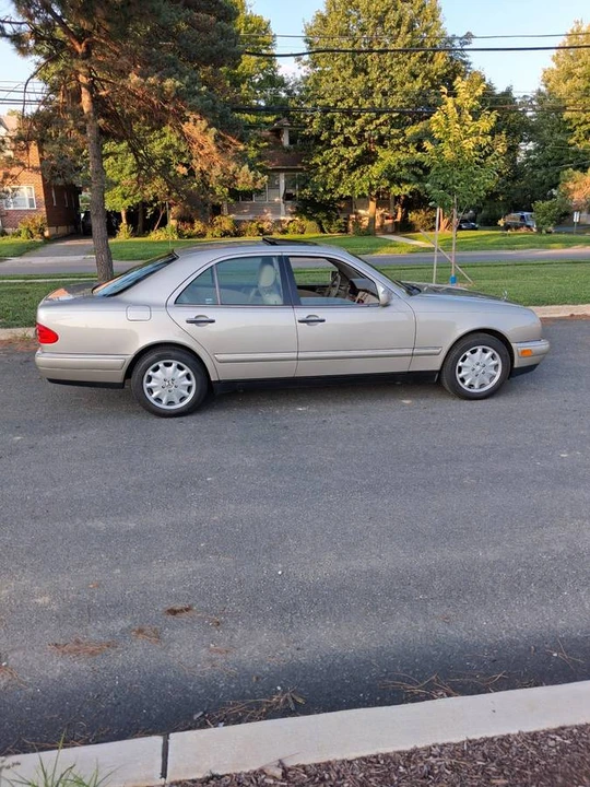 1998 Mercedes-Benz W210 E-Class - Image 3 of 16