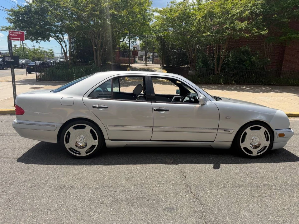 1998 Mercedes-Benz W210 E-Class - Image 2 of 19