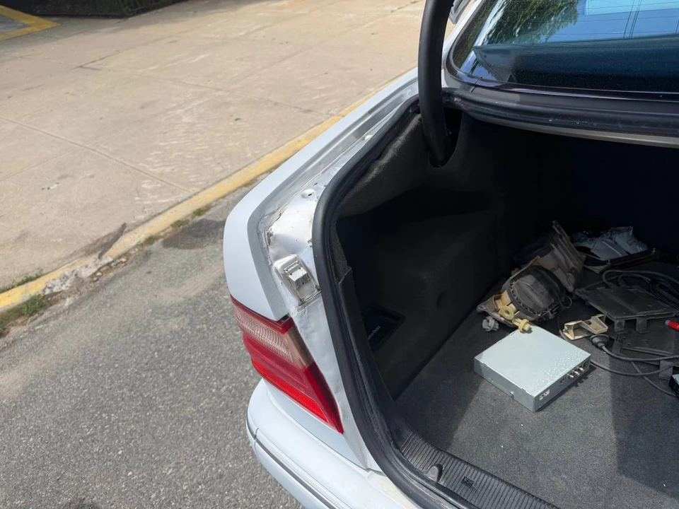 1998 Mercedes-Benz W210 E-Class - Image 14 of 19