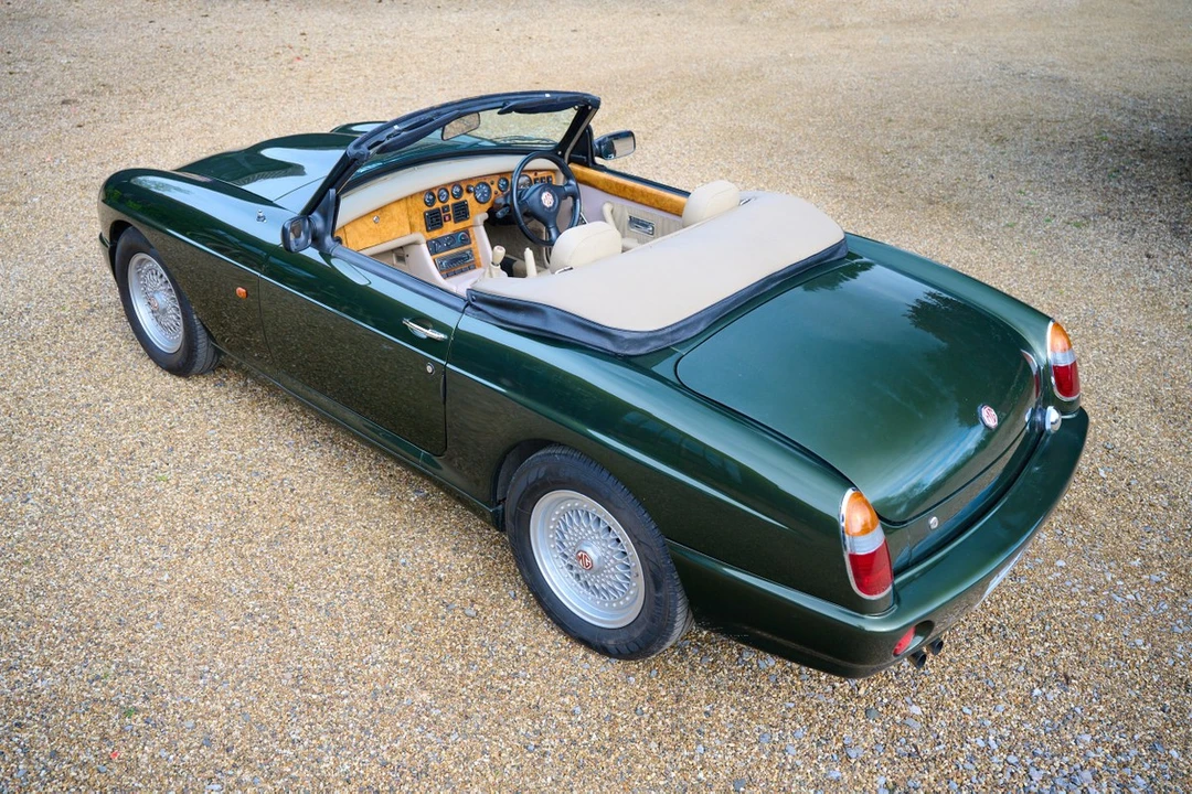 1998 MG RV8 - Image 18 of 30