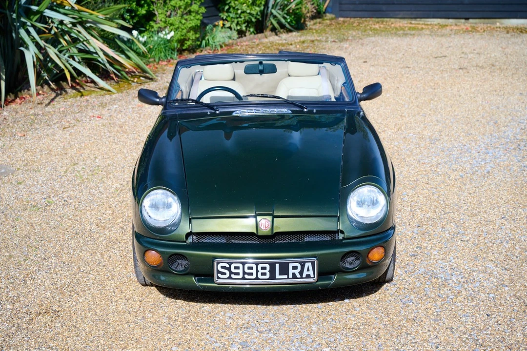 1998 MG RV8 - Image 4 of 30