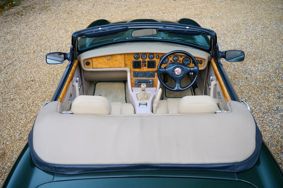 1998 MG RV8 - Image 30 of 30