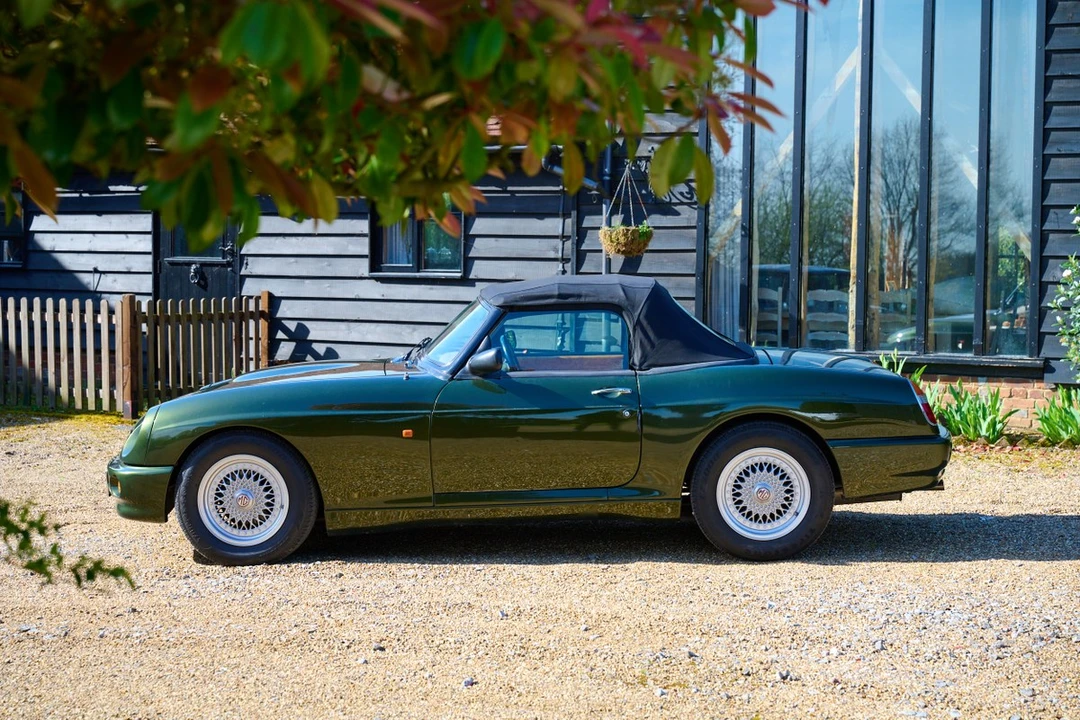 1998 MG RV8 - Image 24 of 30
