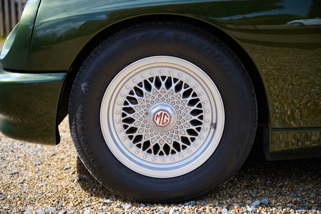 1998 MG RV8 - Image 26 of 30