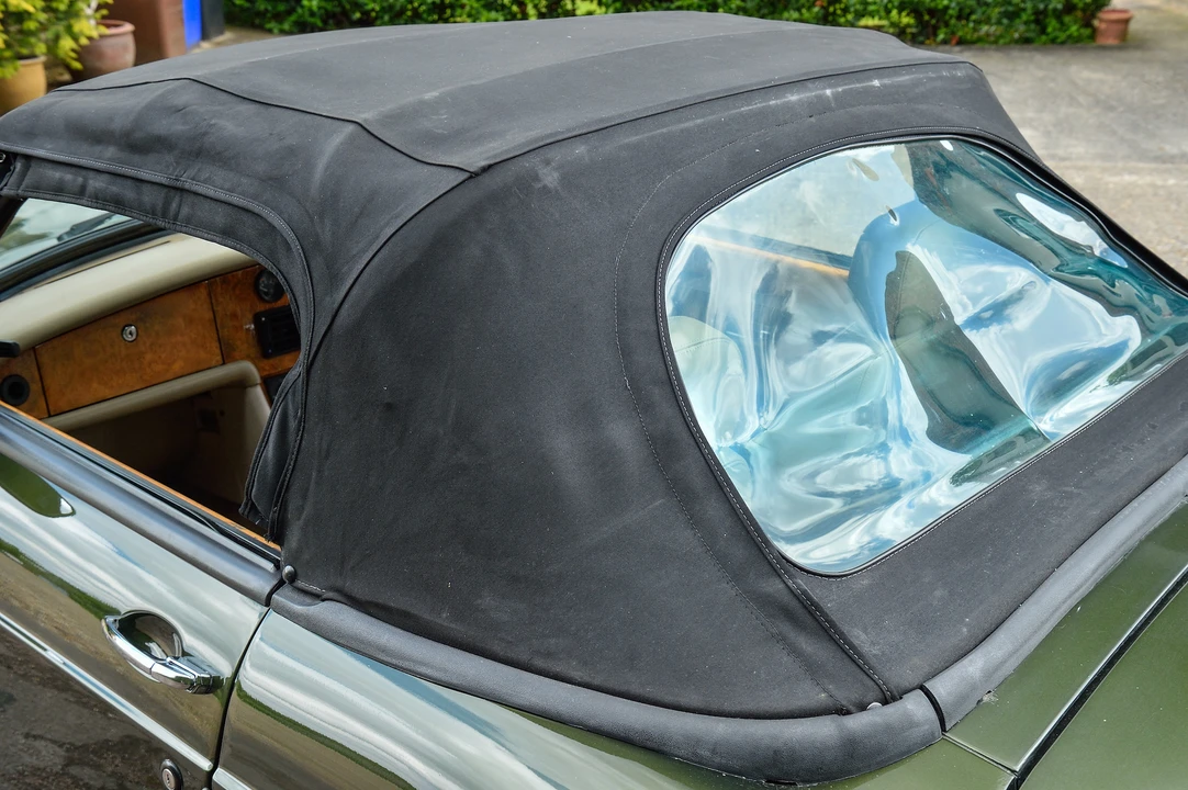 1998 MG RV8 - Image 22 of 31