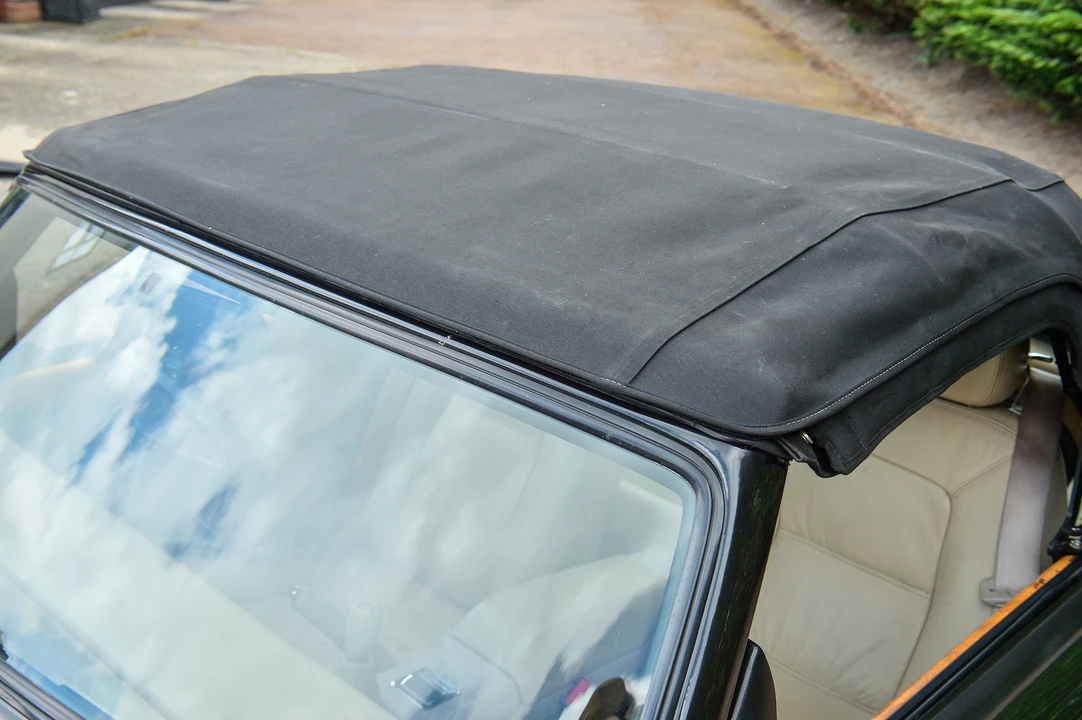 1998 MG RV8 - Image 23 of 31