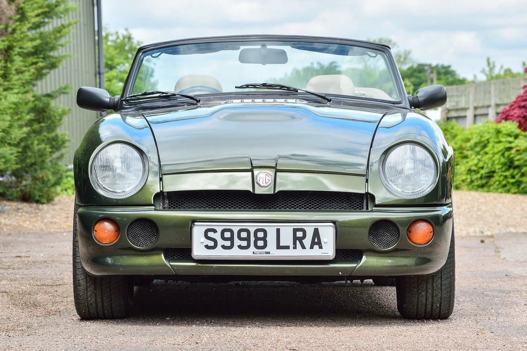 1998 MG RV8 - Image 11 of 31