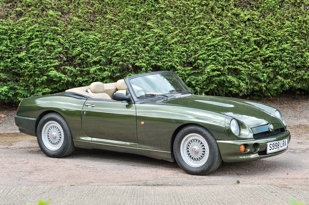 1998 MG RV8 - Image 4 of 31