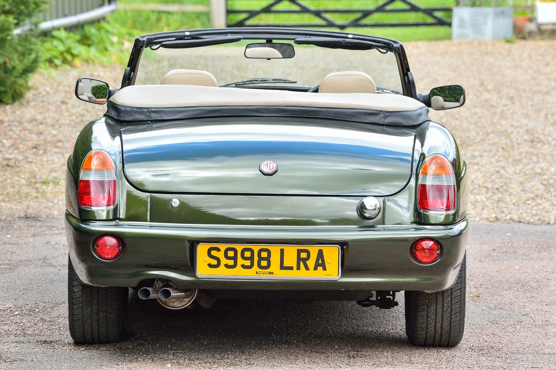 1998 MG RV8 - Image 7 of 31