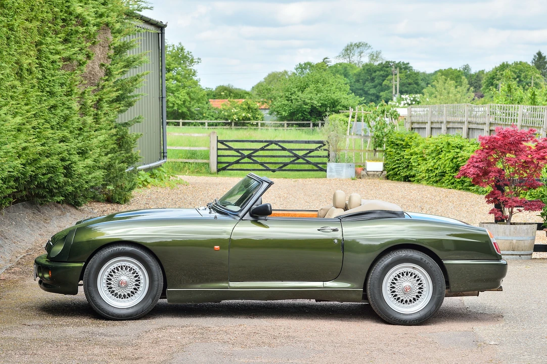 1998 MG RV8 - Image 9 of 31