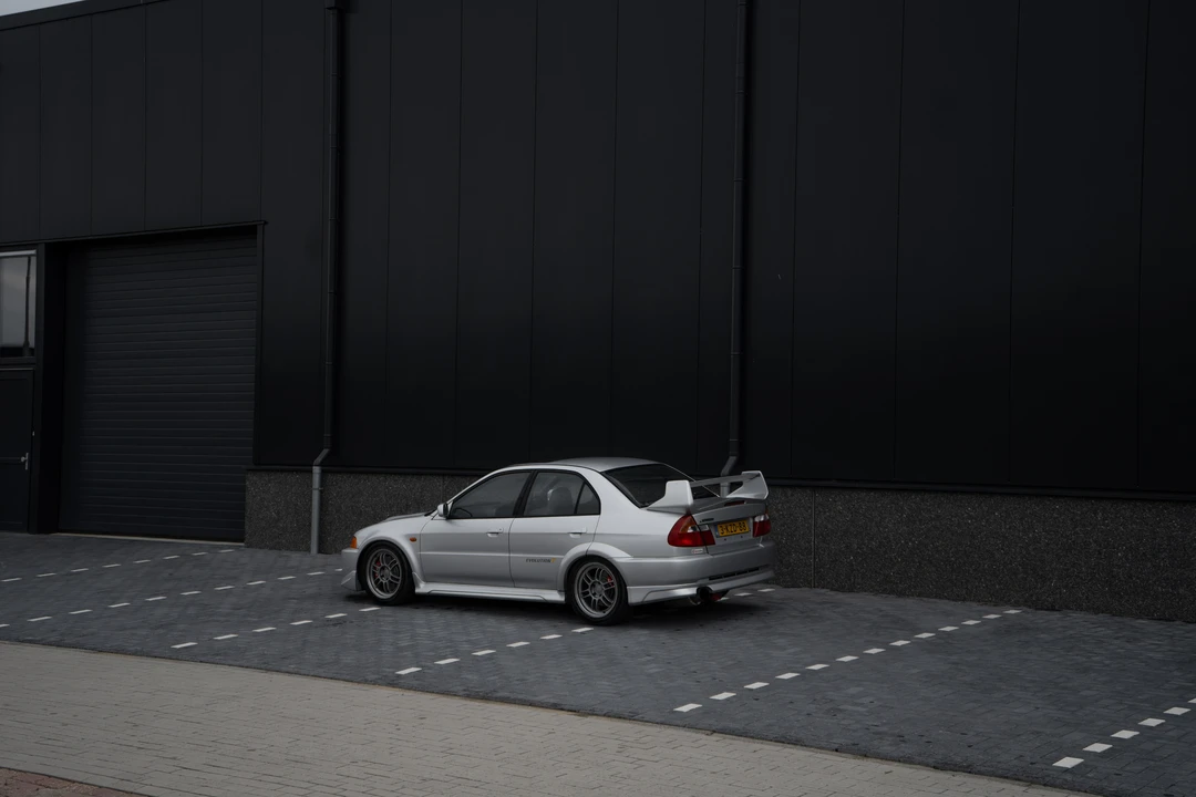 1998 Mitsubishi Lancer Evolution V 6th Gen - Image 16 of 31