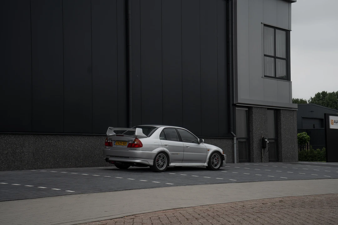 1998 Mitsubishi Lancer Evolution V 6th Gen - Image 6 of 31