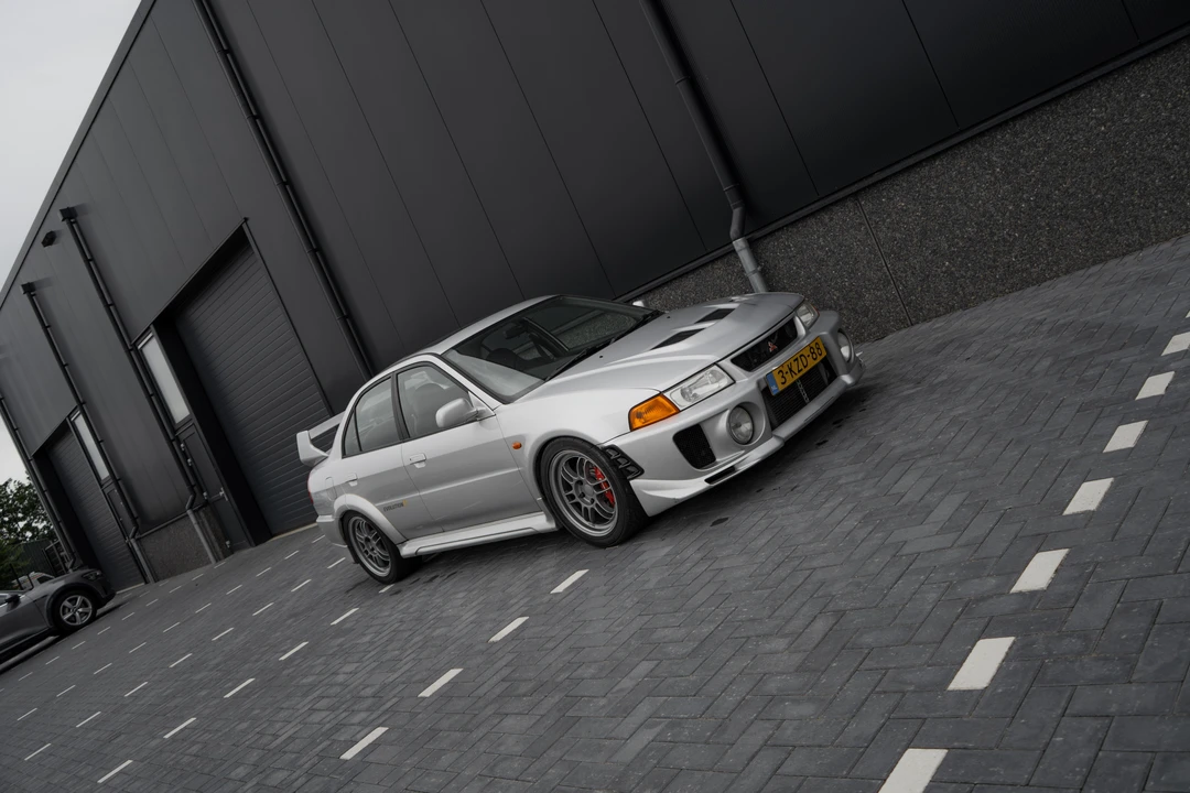 1998 Mitsubishi Lancer Evolution V 6th Gen - Image 19 of 31