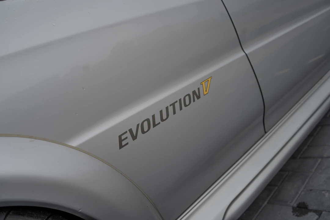 1998 Mitsubishi Lancer Evolution V 6th Gen - Image 25 of 31