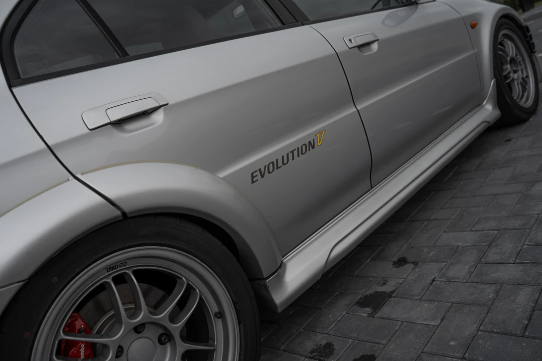 1998 Mitsubishi Lancer Evolution V 6th Gen - Image 26 of 31