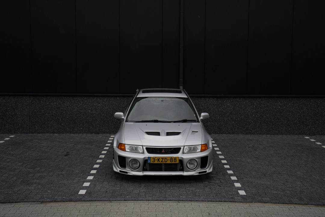 1998 Mitsubishi Lancer Evolution V 6th Gen - Image 3 of 31