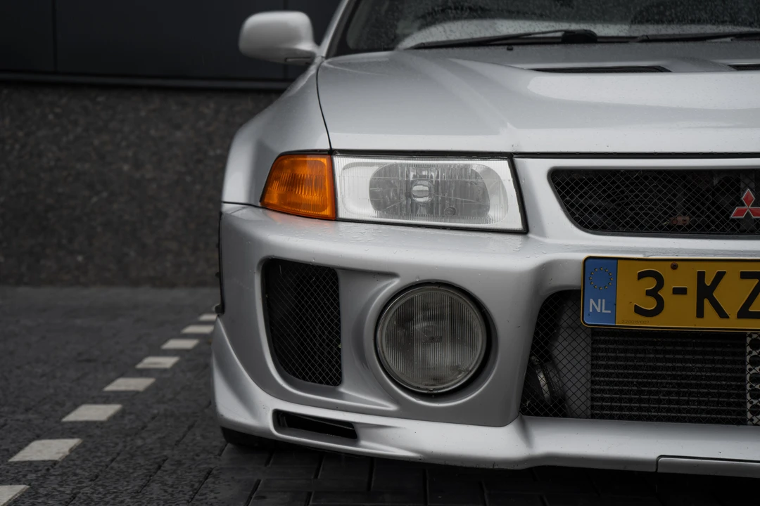 1998 Mitsubishi Lancer Evolution V 6th Gen - Image 20 of 31