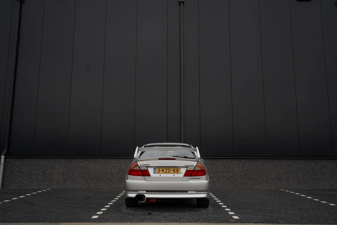 1998 Mitsubishi Lancer Evolution V 6th Gen - Image 7 of 31