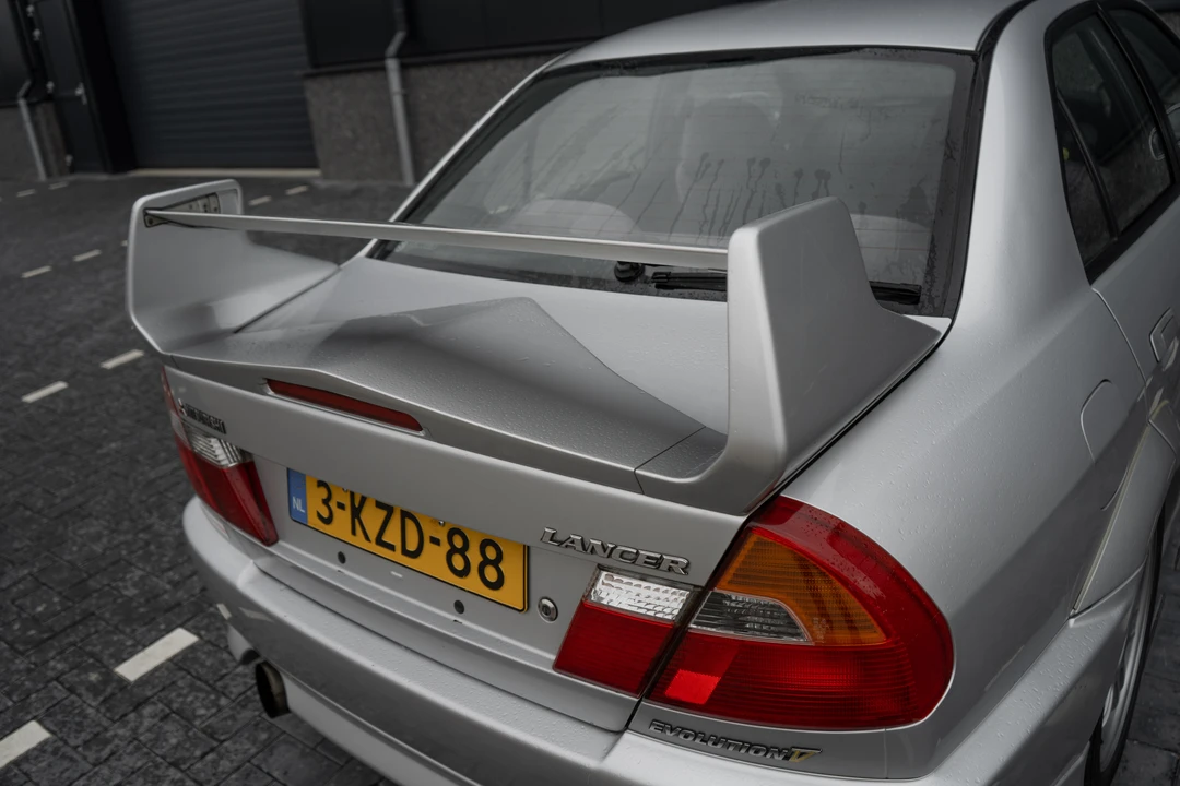 1998 Mitsubishi Lancer Evolution V 6th Gen - Image 30 of 31