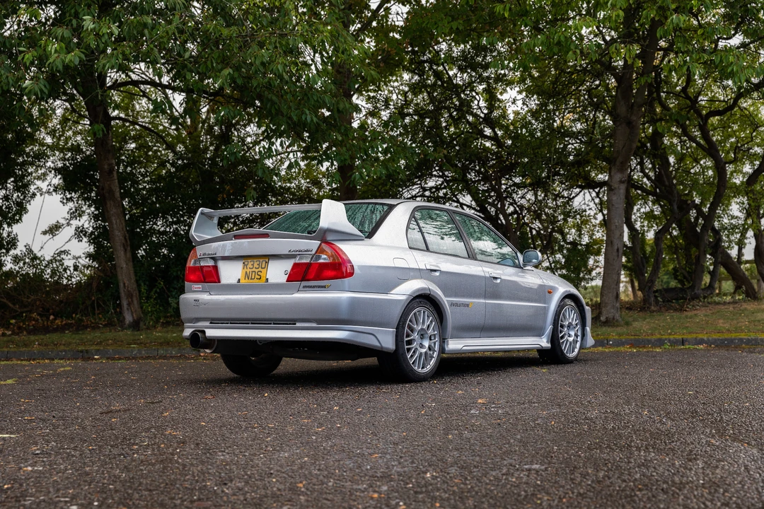 1998 Mitsubishi Lancer Evolution V 6th Gen - Image 16 of 31