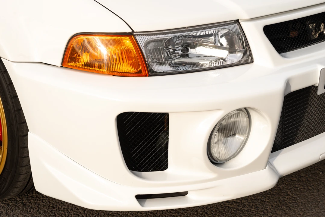 1998 Mitsubishi Lancer Evolution V 6th Gen - Image 13 of 31