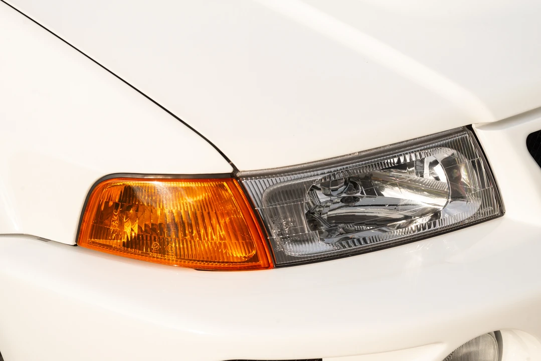1998 Mitsubishi Lancer Evolution V 6th Gen - Image 14 of 31