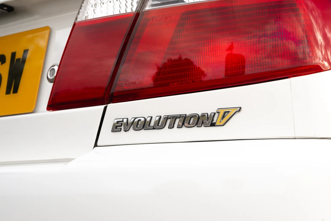 1998 Mitsubishi Lancer Evolution V 6th Gen - Image 29 of 31