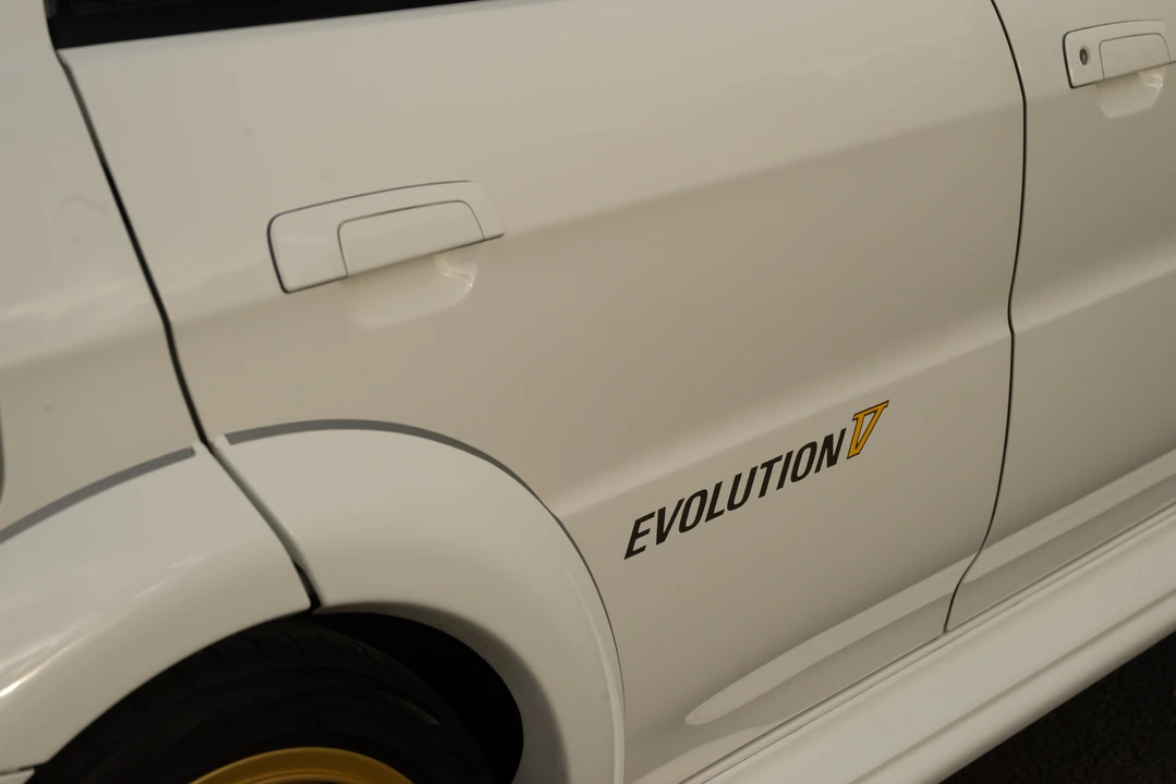 1998 Mitsubishi Lancer Evolution V 6th Gen - Image 30 of 31
