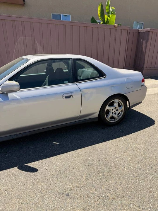 1998 Honda Prelude 5th Gen - Image 5 of 8