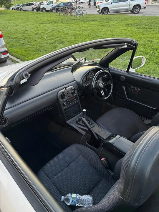1998 Mazda NA MX-5 Miata - Image 13 of 14