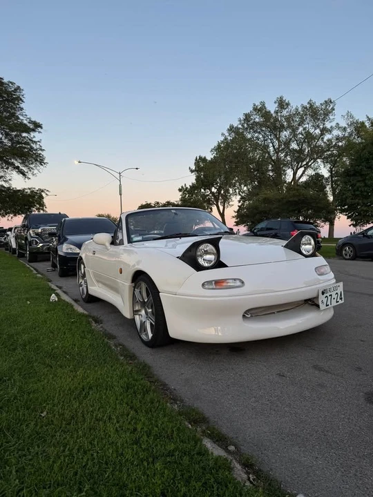 1998 Mazda NA MX-5 Miata - Image 2 of 14