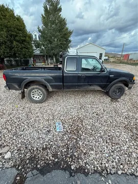 1998 Mazda B-Series Regular Cab B3000 4WD SE Short Bed