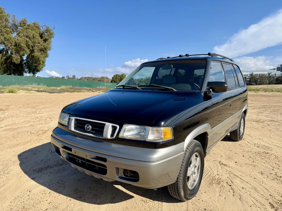 1998 Mazda MPV 1st Gen - Image 10 of 31