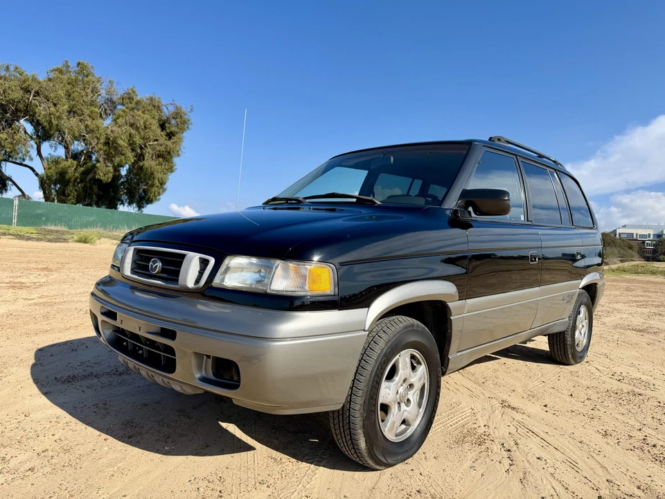 1998 Mazda MPV 1st Gen - Image 11 of 31