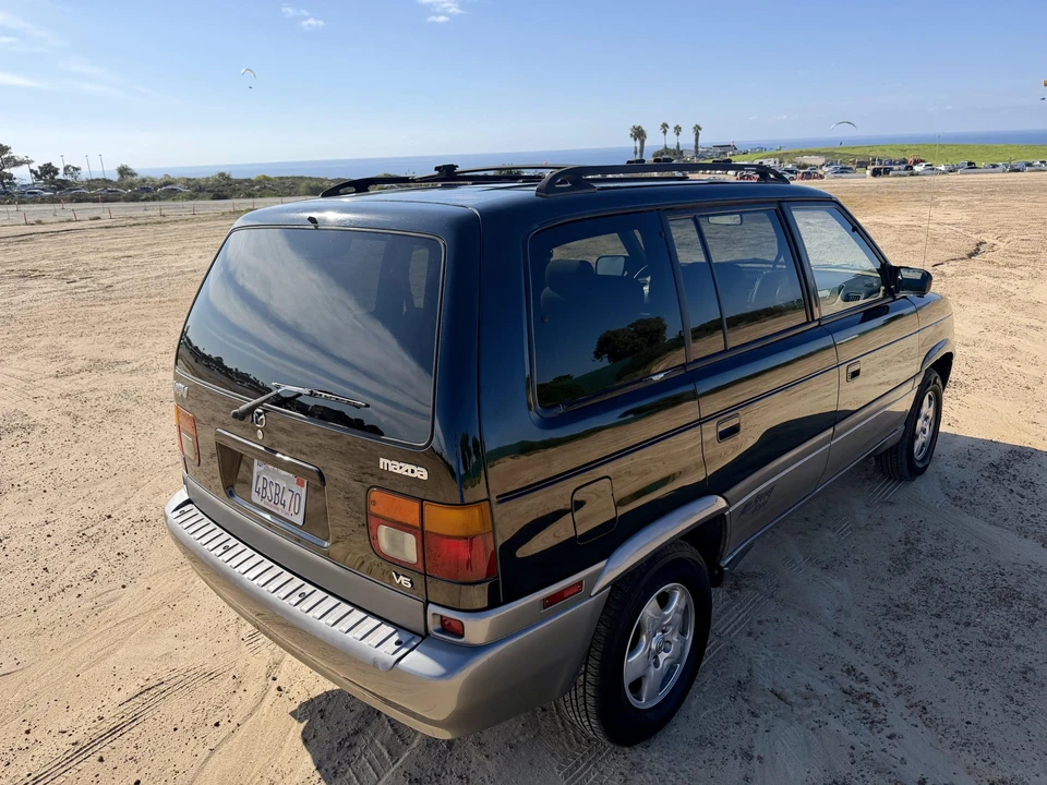 1998 Mazda MPV 1st Gen - Image 25 of 31