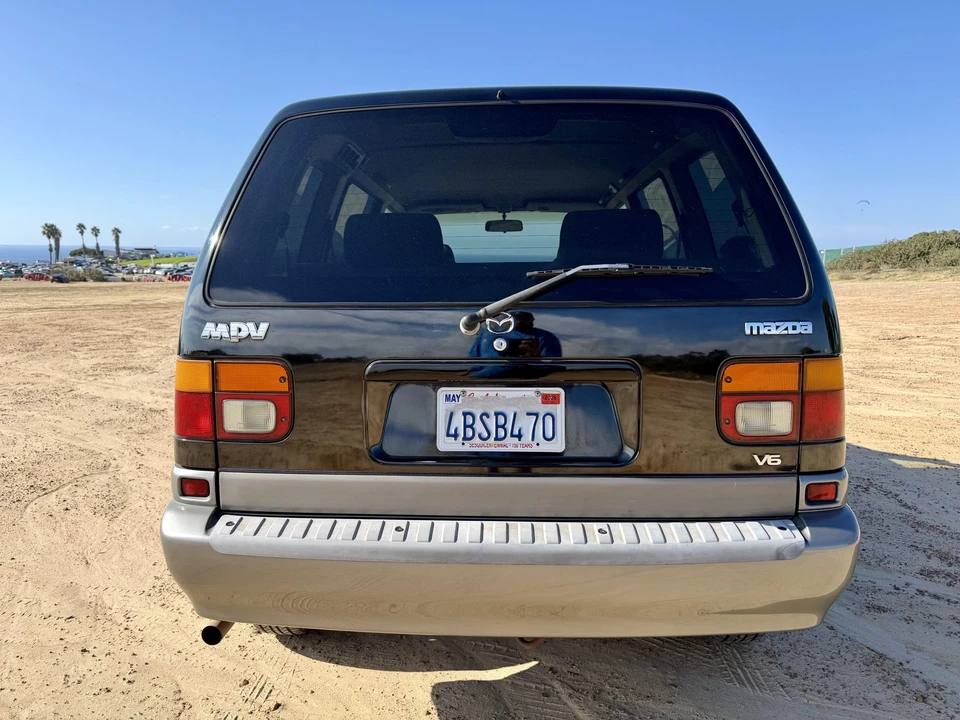 1998 Mazda MPV 1st Gen - Image 23 of 31