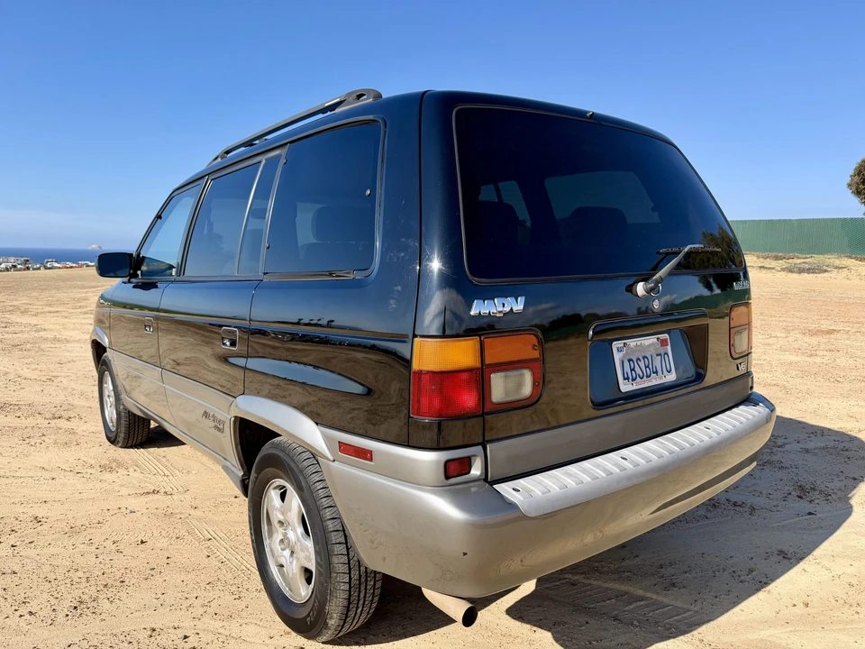 1998 Mazda MPV 1st Gen - Image 20 of 31