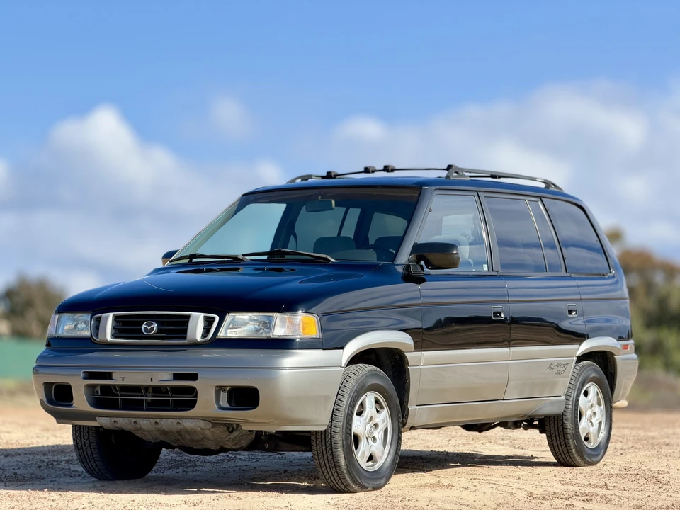1998 Mazda MPV 1st Gen - Image 13 of 31