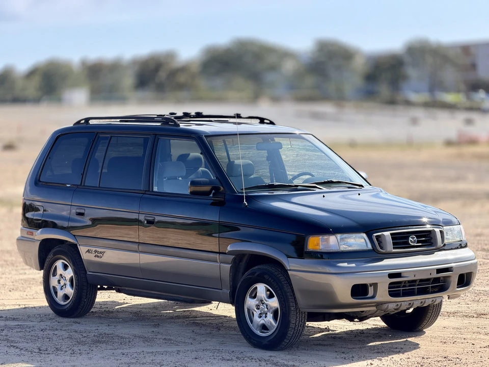 1998 Mazda MPV 1st Gen - Image 30 of 31