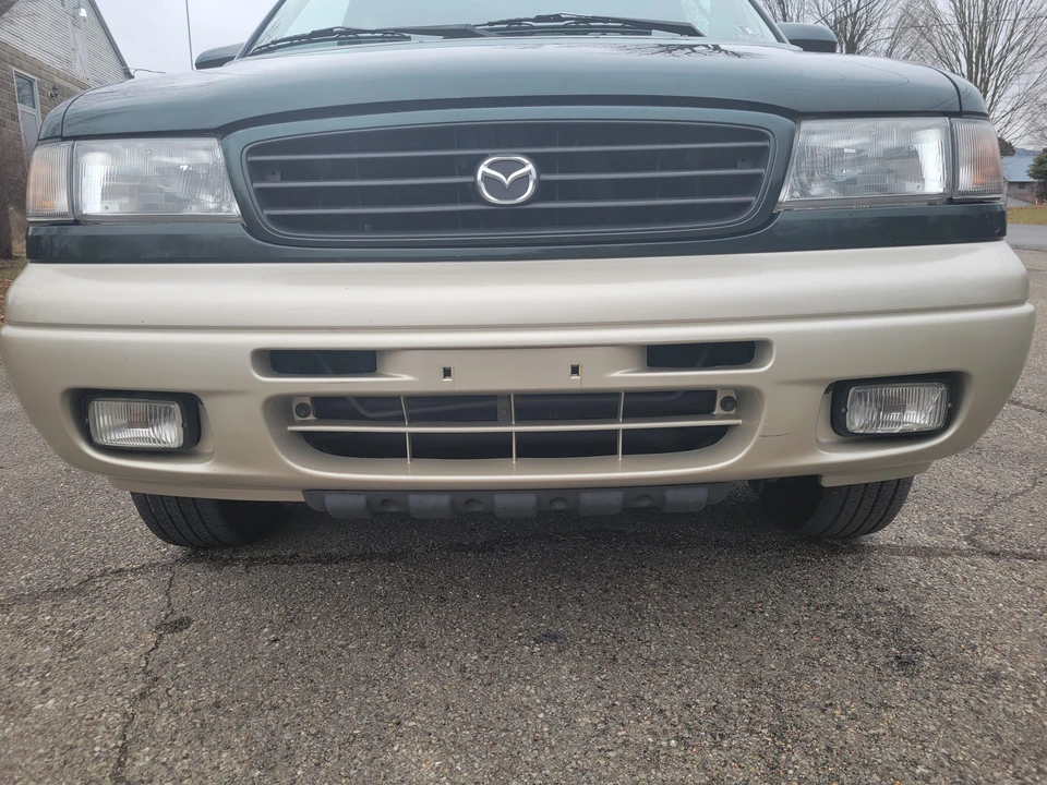 1998 Mazda MPV 1st Gen - Image 9 of 31