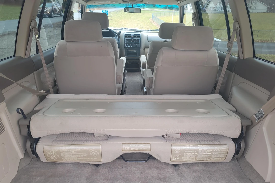 1998 Mazda MPV 1st Gen - Image 21 of 31