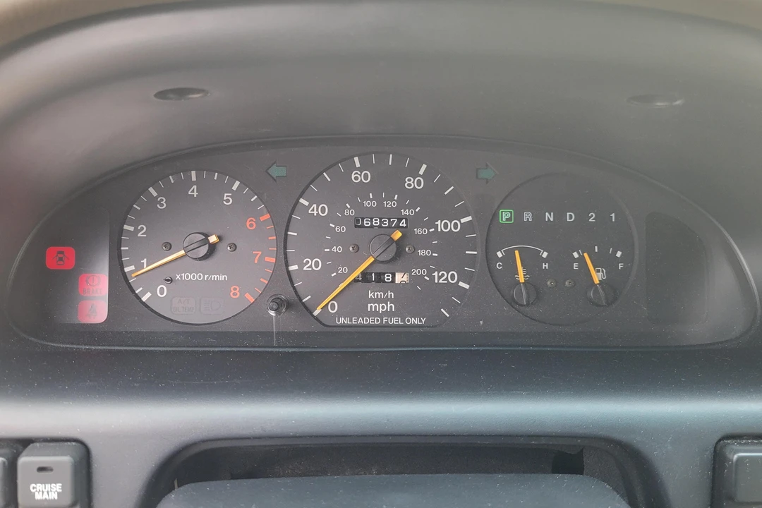 1998 Mazda MPV 1st Gen - Image 22 of 31